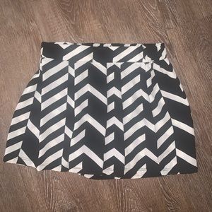 Black and white geometric  shorts